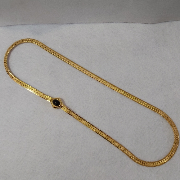 Vintage Goldtone Necklace w/Dark Navy Blue Enamel Clasp - Picture 3 of 12